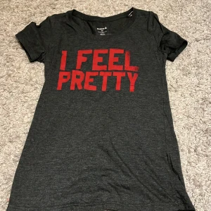 Gym tröja Reebok - Aldrig andvänd super cool crossfit tröja. 