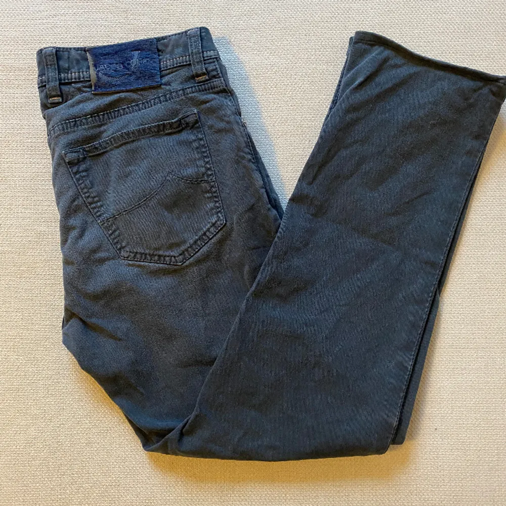 Tjena, säljer dessa feta gråa jc jeans då de blivit lite små. Nypris över 5. Mitt pris 999kr. Kom privat för fler bilder. Jeans & Byxor.