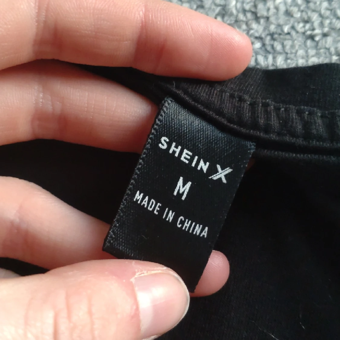 Cropped emo tröja - 91