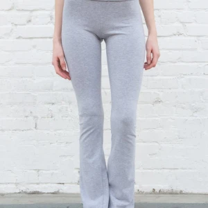 Brandy Melville - Dom populära brandy melville priscilla pants. Super sköna och super fina. Använda ungefär två gånger. Passar till alla tillfällen. One size, xs/s. Pris kan diskuteras🫶🏾