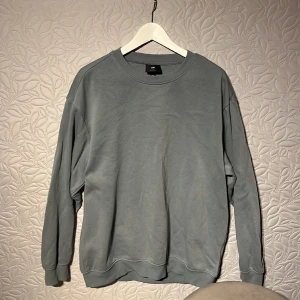 Hm crewneck - Storlek M Skick 9/10