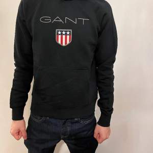 Gant sweatshirt helt ny med alla original lappar på! Köpt för 1000kr mitt pris 550kr