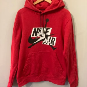 Jordan hoodie - Använd ett fåtal gånger. Passar S/M.