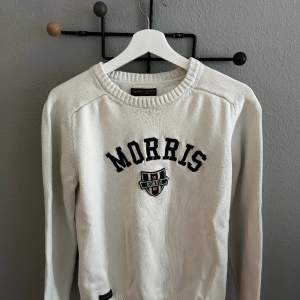 Stilren Morris stickad tröja. Mycket bra kvalite tröja från Morris. Används inte längre. 