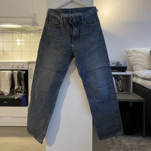 Levi’s skate jeans - Lite stretch i så passar perfekt för skate. W32 L34
