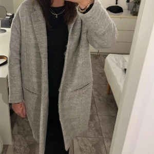 Grå kappa  - Väldigt fin och enkel till sommaren