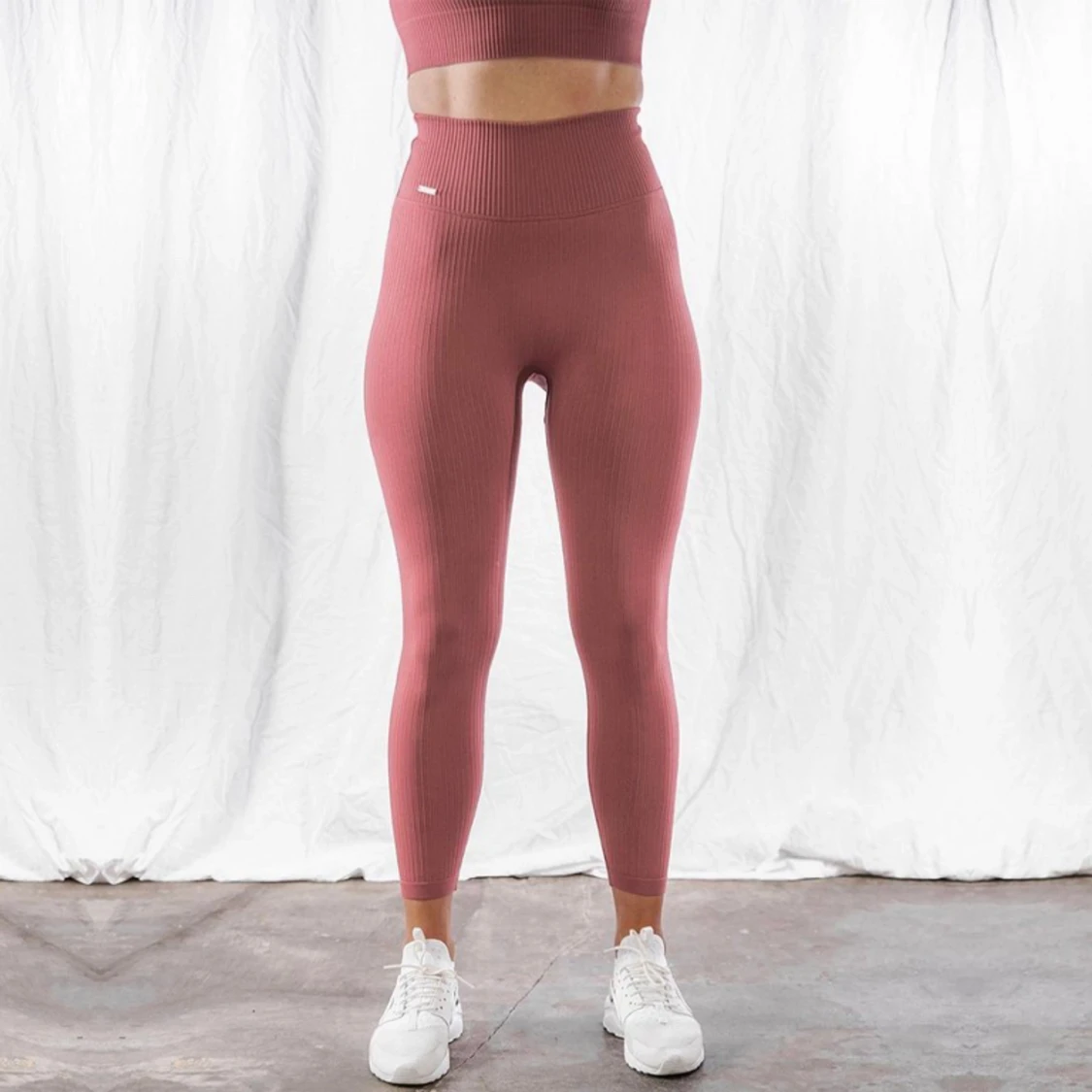 Aimn ribbade tränings thigts 