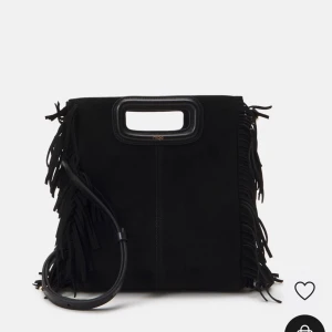 Maje Väsk  - En svart maje väska som jag fick i födelsedags present för några dagar sedan och jag säljer denna på grund av att jag redan har en 