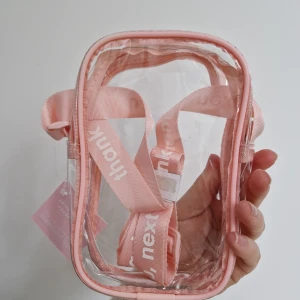 Ariana grande merch - Ariana grande x thank u next väska. Aldrig använd, med tags kvar!