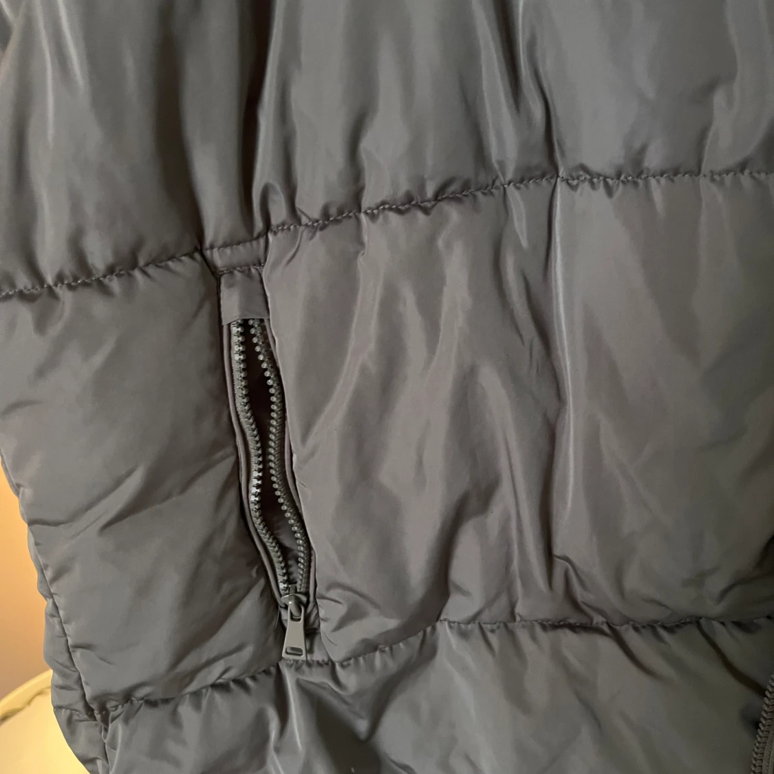 Gråbeige väst - 90