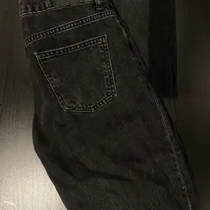 Svarta lågmidjade jeans från lager 157✨Storlek XS
