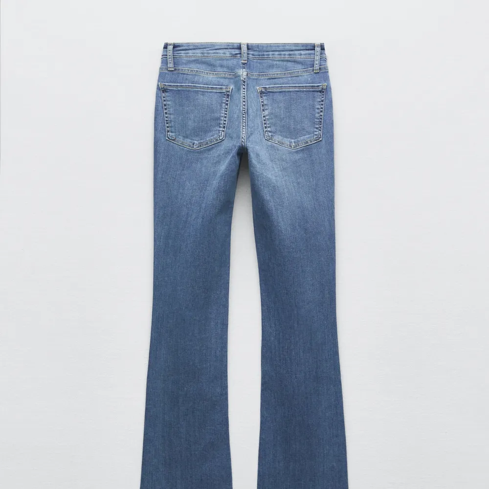 Från Zara, slutsålda!. Jeans & Byxor.
