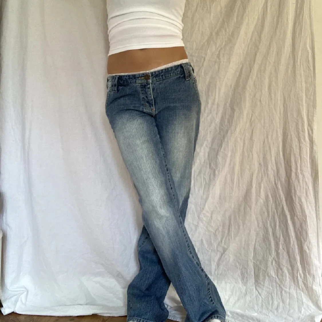 Lågmidjade jeans med coola fickor - 90