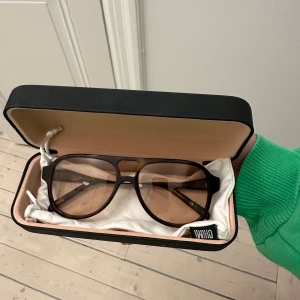 Corlin eyewear solglasögon  - Superbra skick! Ordinarie pris på hemsidan är 1299. 
