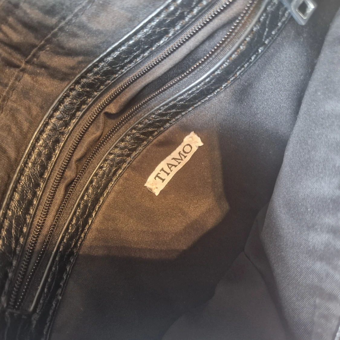 Väska från tiamo - 90