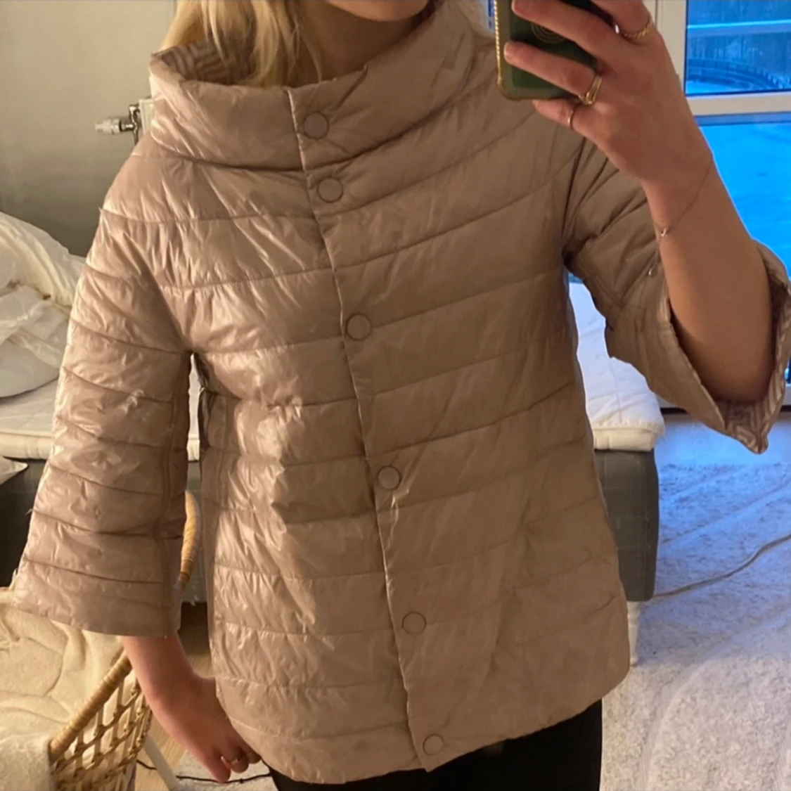 Herno liknande jacka med trekvarts armar 