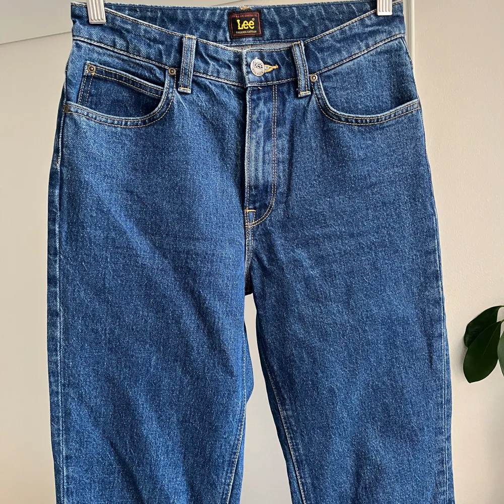 Lee Carol, googla för produktbilder på. Storlek 26/33. . Jeans & Byxor.