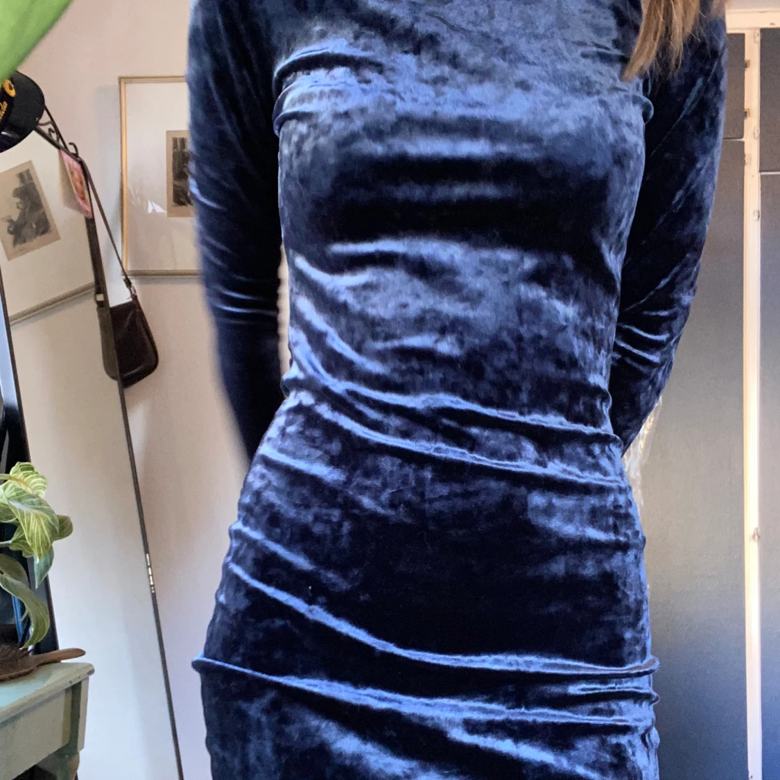 Mörkblå klänning