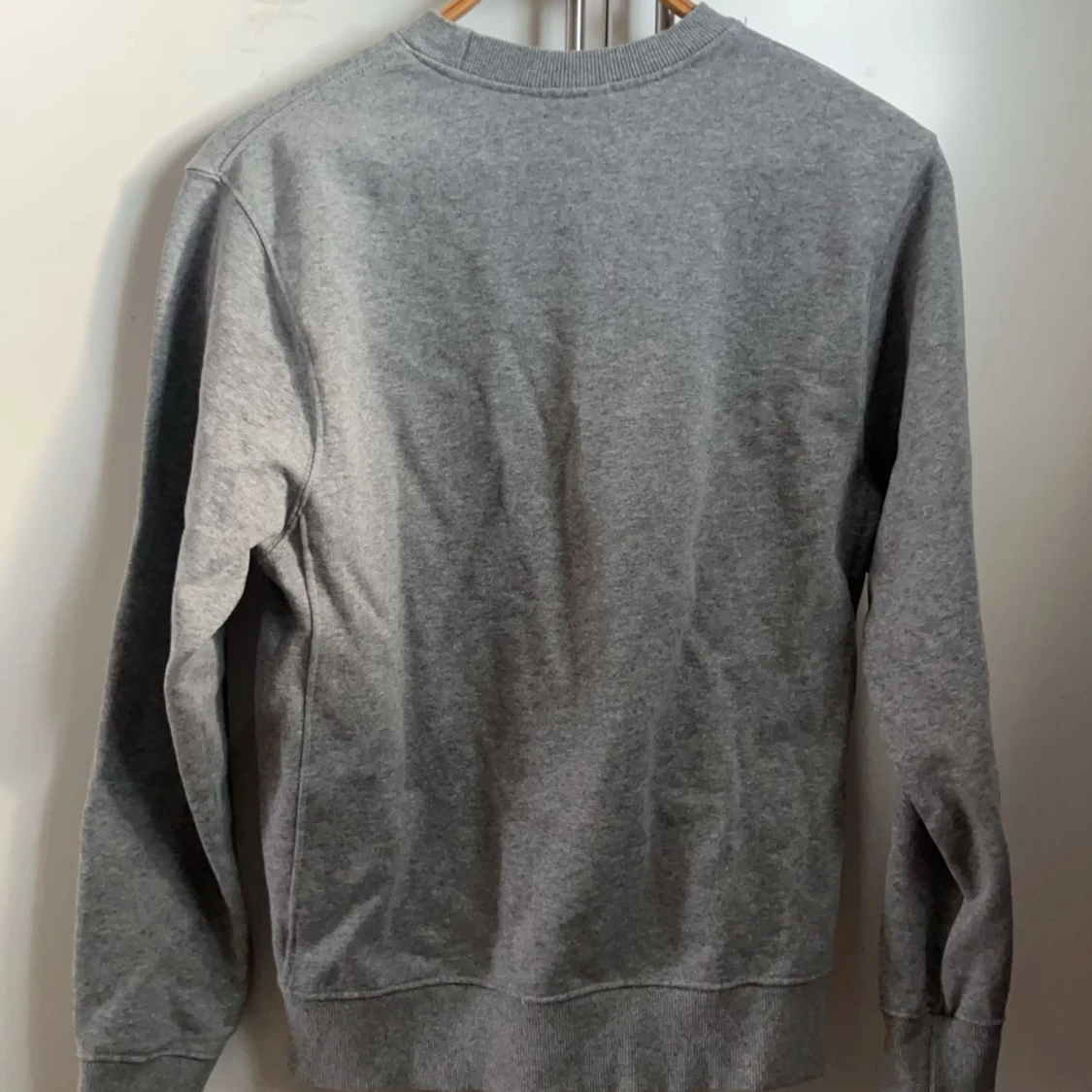 Grå Nike tröja  - 90