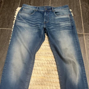 G-Star Raw 3301 Slim Jeans - Riktigt snygga jeans från G-Star med en schysst tvätt i ny skick, storlek W32 L32