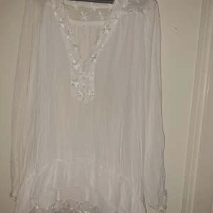 Tunika  - Bra kvalitet storlek 40-42