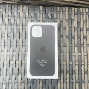 Skal iPhone 12 Pro Max - Nytt oanvänt mobilskal från Apple till iPhone 12 Pro Max.