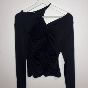 asymmetrisk top - använd några gånger, kan bäras på båda sidor