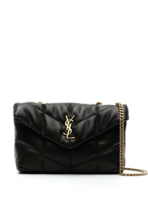 Svart väska från Saint Laurent - Säljer en svart axelväska från Saint Laurent med guldfärgad kedjerem och ikonisk YSL-logga framtill. Dustbag medkommer men tyvärr tappat bort äkthetsbeviset därav priset. Skriv vid funderingar.