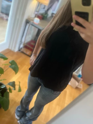 Svart söt topp  - Söt svart topp från Vera Moda,pris går att diskuteras 