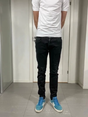 Replay Anbass 32/32 - Säljer dessa Replay Anbass, storlek W32 L32 fint skick! Skriv om minsta fundering!