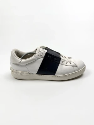 Valentino Open Skor  - Valentino Garavani Open Sneakers | Storlek 42,5 | Skick 8,5/10 | Nypris ca 7 700 kr | 100% autentiska |