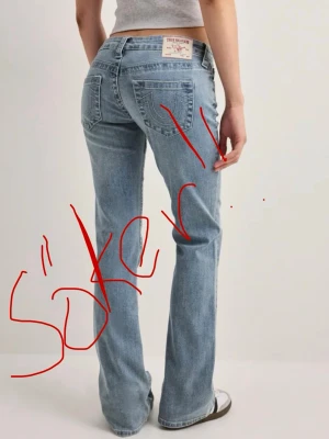 Söker dessa true religion jeansen! St W23 - SÖKER DESSA JEANSEN! Storlek W23! 700 eller mindre! 