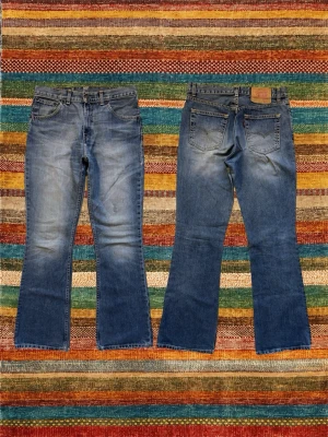 *Bootcut* Levi’s 507  - Ett par extremt snygga Levi’s jeans med en trevlig wash! Modellen kallas 507 och sitter med bootcut! Storlek 31/34, utgå från måtten på sista bilden, observera bilder 4, 5. Hör av dig vid frågor! 