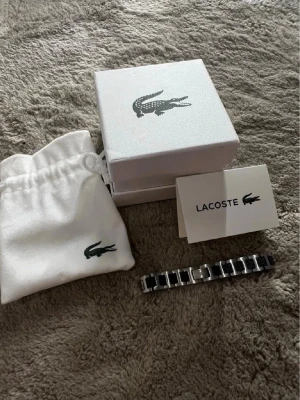 La coste armband  - Helt ny finns 2 kvar skriv i dm 