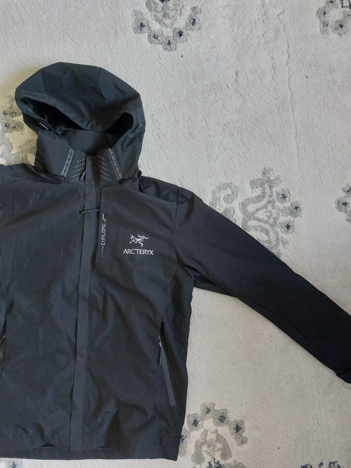 Svart vindjacka från Arc'teryx - 3