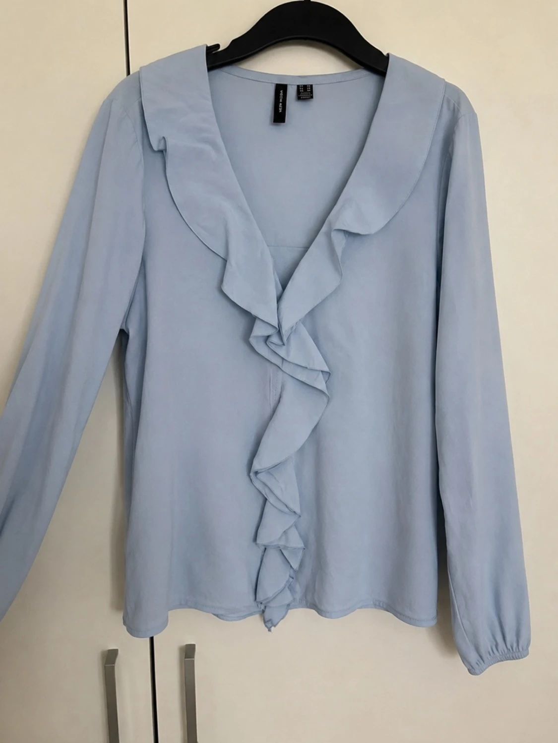 Ljusblå blus från Vera Moda