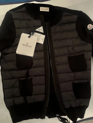 Svart cardigan jacka - Svart cardigan jacka, storlek S, knappt använd! 