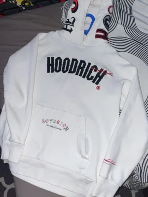 Hoodrich kofta - Storlek S använt par gånger inga fläck eller liknande jätte skön (äkta ny pris 999)
