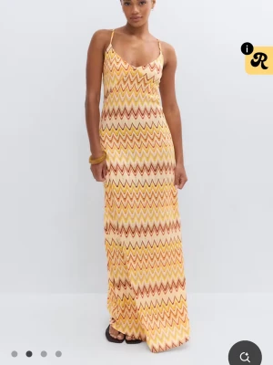 Långklänning från Gina tricot  - Superfin!! Endast använd en hång