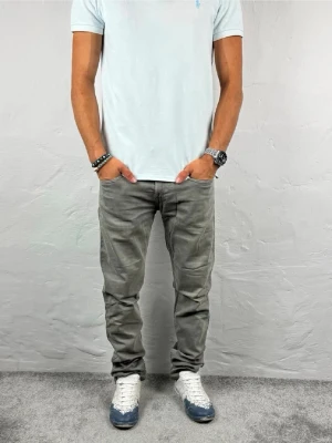 Replay jeans  - Ett par riktigt snygga jeans från Replay i storlek W29 L32 i modellen Anbbas 