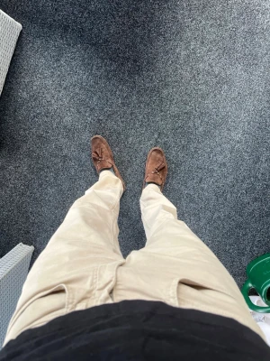 These glory days chinos  - These glory days chinos i storlek 46 alltså cirka W30 L32 
