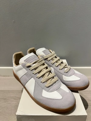 Margiela gats - Skick 9/10 använda en gång. Kom med bud. (Skickar samma dag eller morgonen efter om man använder instabox!)