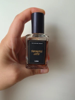 Lush Turmeric Latte parfym - 30ml parfym, den är knappt använd. Köptes för 420kr