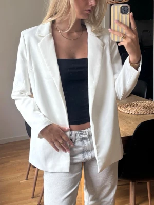 Vit kavaj - Vit kavaj / blazer. 