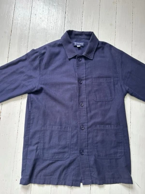 Marinblå overshirt herr, storlek XS - Mycket bra skick, storlek XS men funkar också på S. 