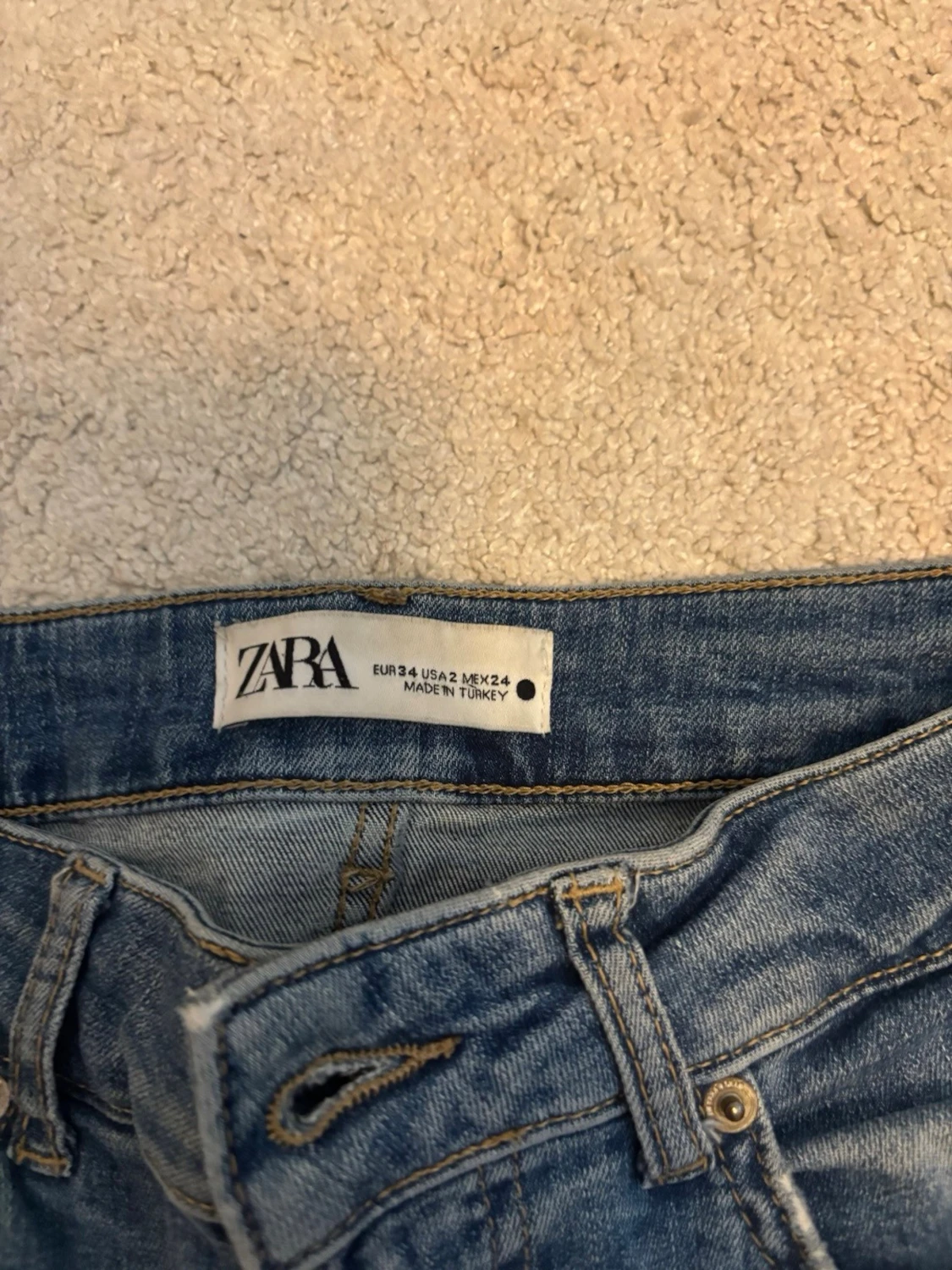 Blå bootcut jeans från ZARA - 1