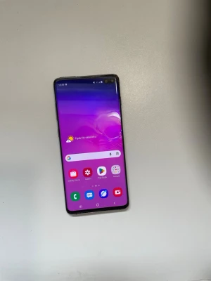 Samsung Galaxy S10+ ,har 128 GB , har lite sprick på skärmen, allt funkar bra - Samsung Galaxy S10+ ,har 128 GB                                 Har lite sprick på skärmen men funkar allt bra se alla bilder 