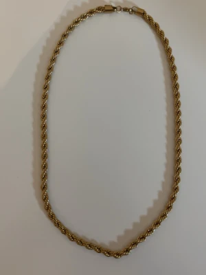 Fint halsband - Väldigt fint halsband 