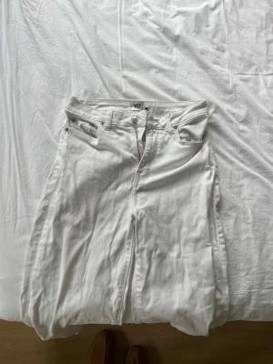 Vita baggy jeans från lager 157!! - Vita jättesnygga baggy jeans