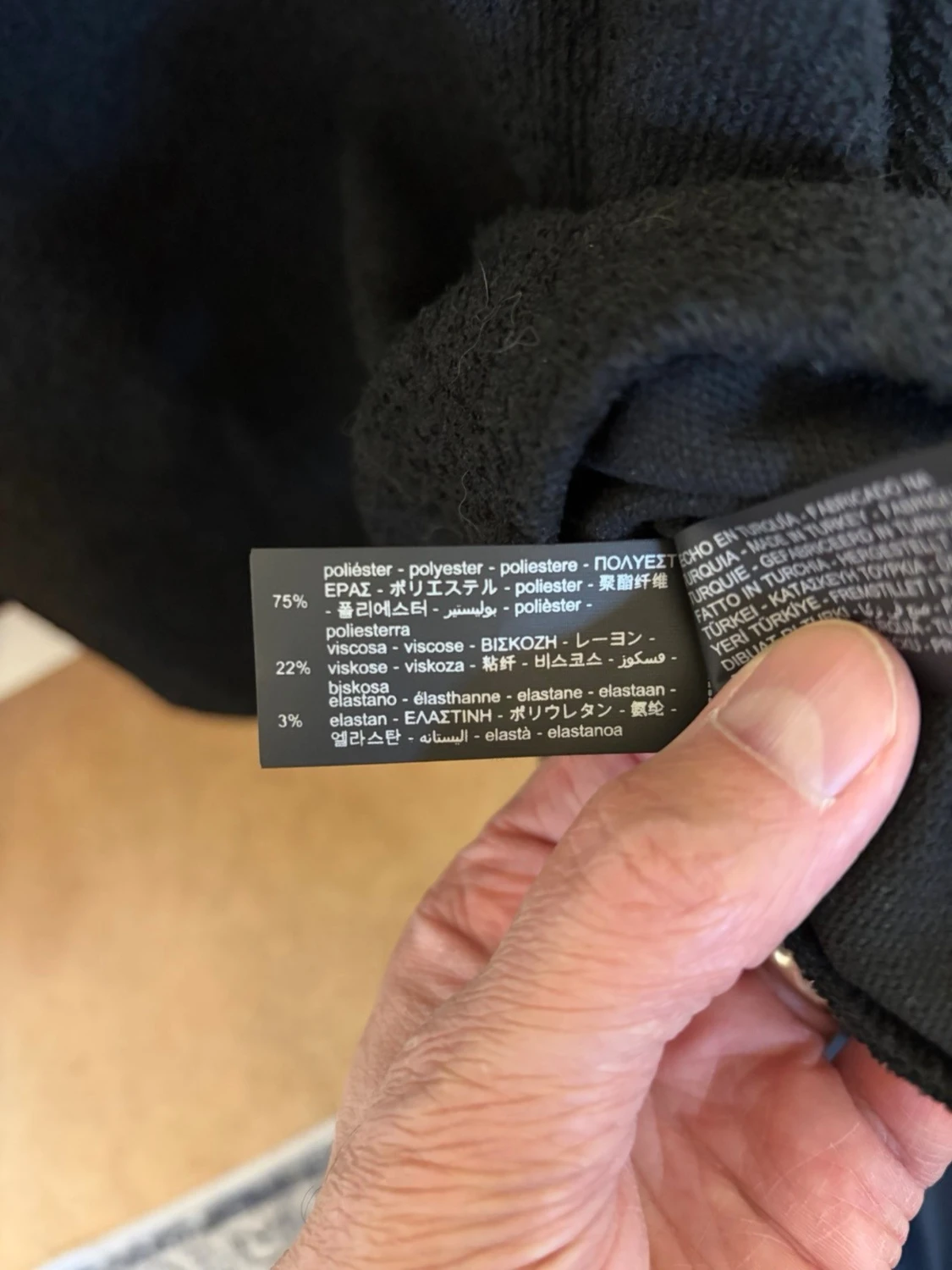 Svart klänning med puffärmar från Zara - 6